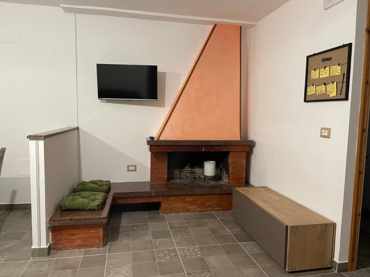 Angelina Al Borgo Appartement Aieta Buitenkant foto